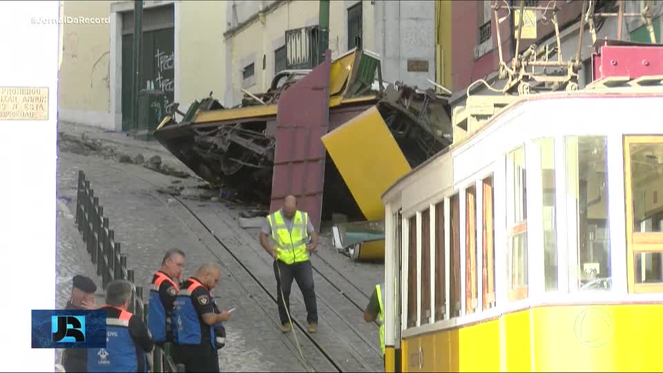 Vítimas do bondinho de Lisboa exigem respostas um ano após a tragédia que deixou 16 mortos
