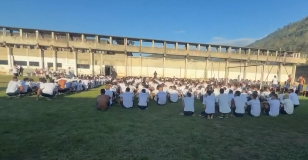 Operação da Polícia Penal mira lideranças do TCP e já apreendeu 567 celulares em presídios no Rio