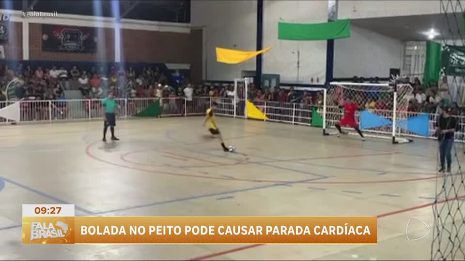 Morte de goleiro após bolada destaca riscos desconhecidos no futebol