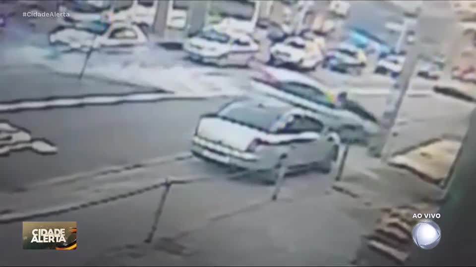 Homem atropela a própria irmã em Guarulhos (SP); polícia suspeita de ter sido intencional