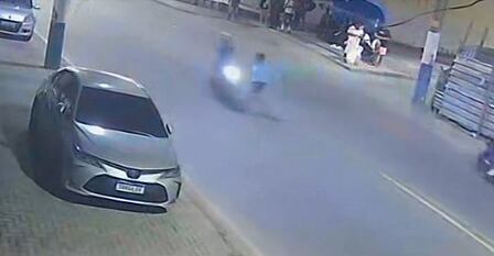 Idosa de 75 anos é atropelada por motociclista que foge sem prestar socorro em Belford Roxo