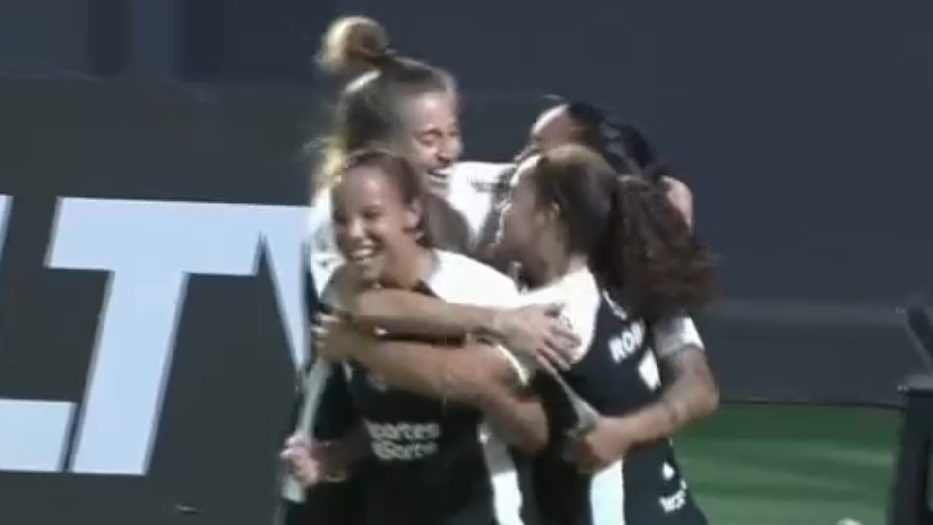 Corinthians domina Realidade Jovem e lidera Paulistão Feminino ...