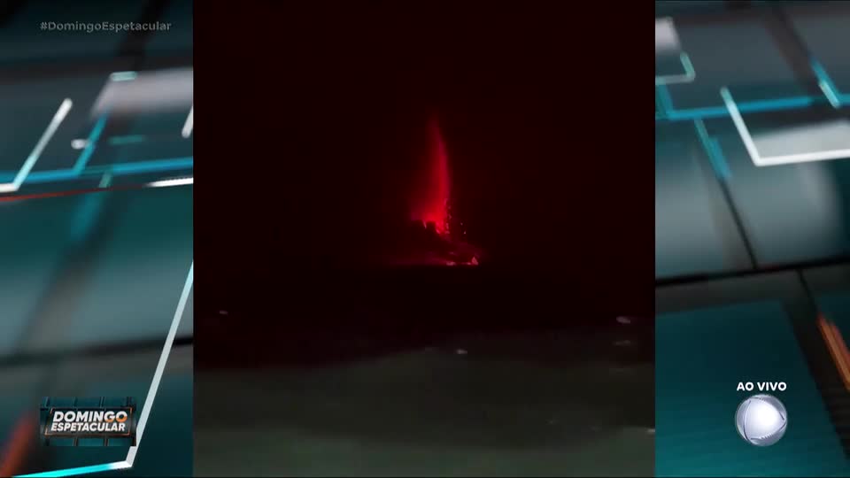 Erupção do vulcão Anak Krakatau causa paralização de voos na Indonésia