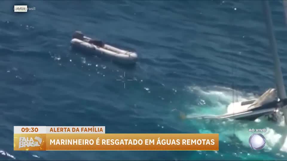 Marinheiro é resgatado após barco começar a afundar na Austrália