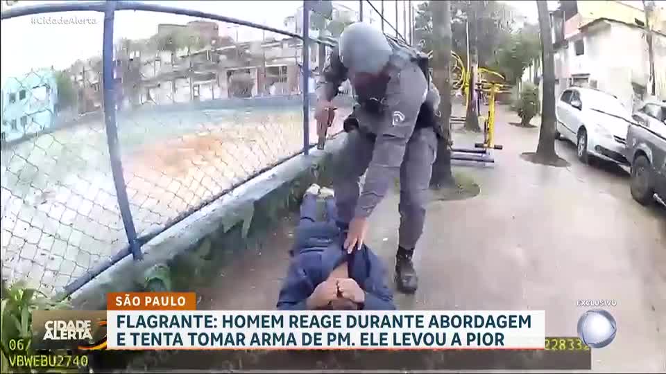 SP: homem tenta tomar a arma de PM durante abordagem e é baleado e morto