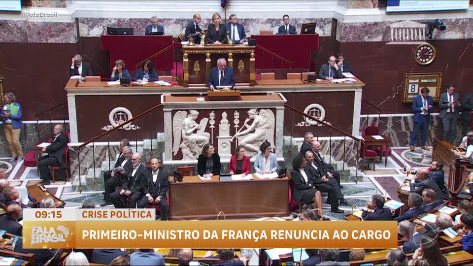Parlamento francês derruba primeiro-ministro François Bayrou