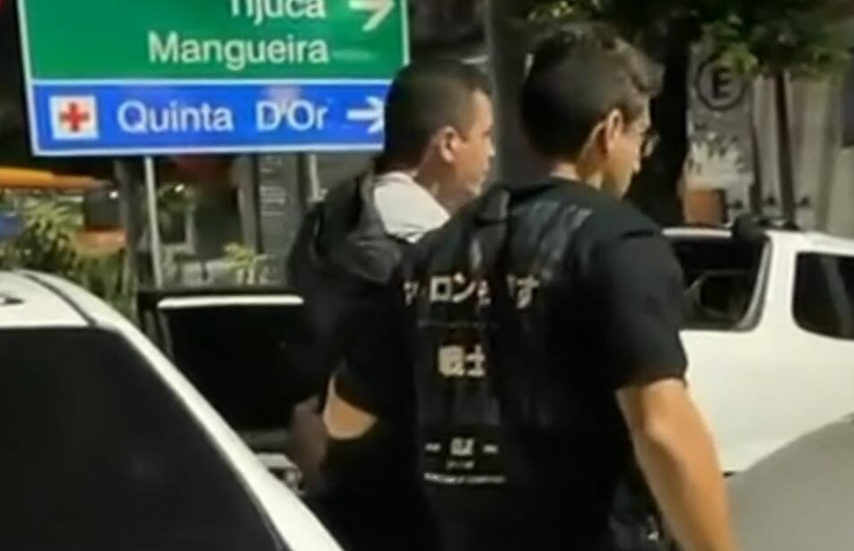Delivery do tráfico: suspeito é preso transportando cocaína, ecstasy e maconha no Rio