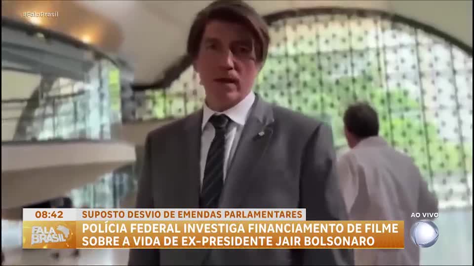 Polícia Federal investiga desvio de verbas para filme sobre Bolsonaro