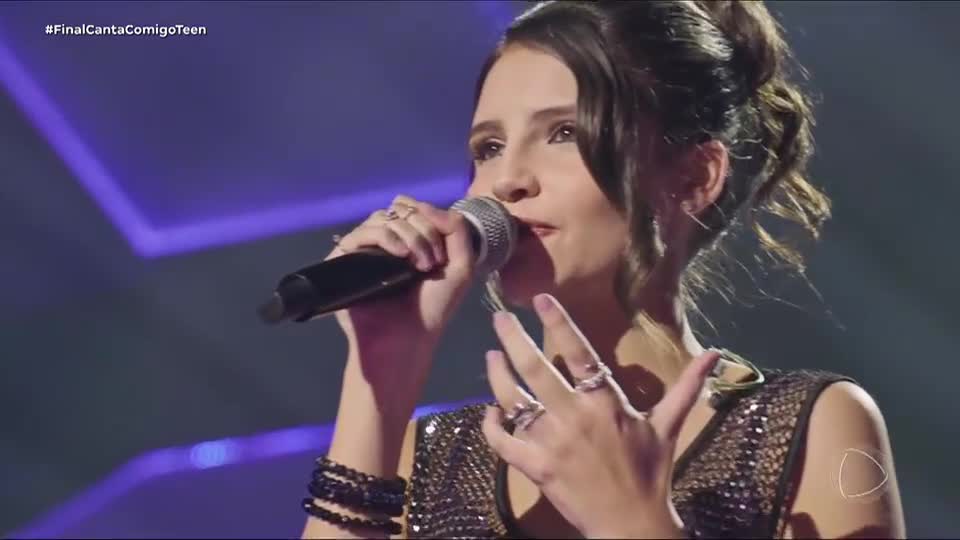 Mika Donadoni arrebenta com canção emocionante de Lady Gaga e engata coro de 95 jurados