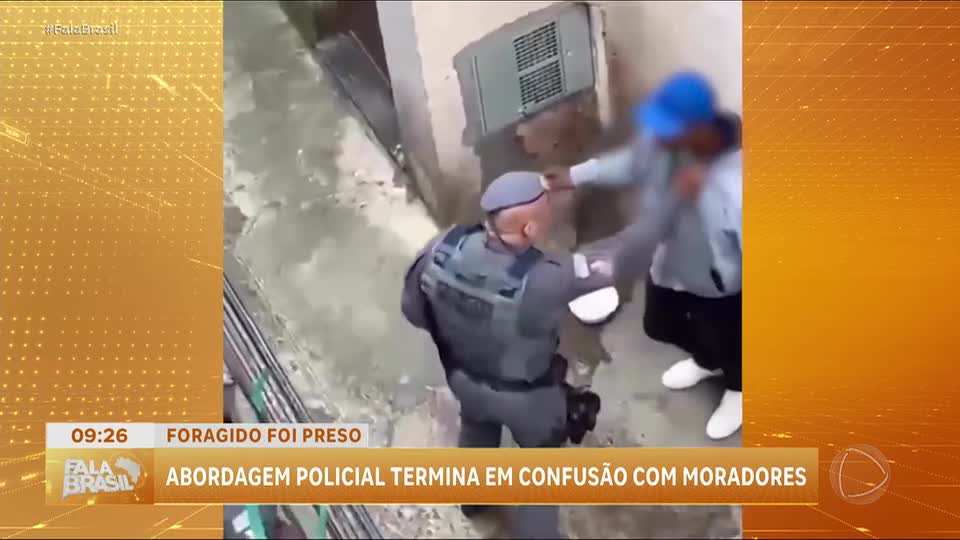 Abordagem policial termina em confusão com moradores em São Paulo