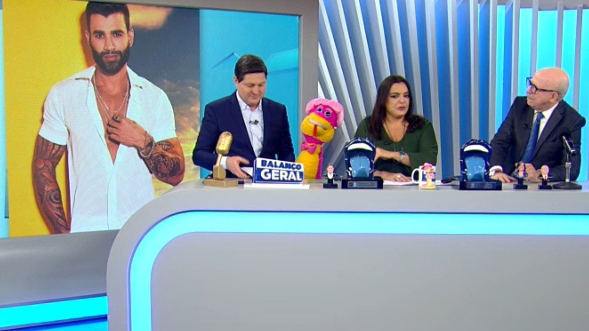 Filhos de Gusttavo Lima interagem com o público e roubam a cena antes de show do cantor