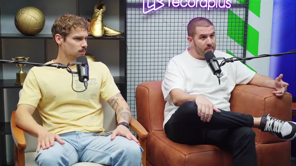 Comentaristas destacam descompasso entre fase política e desempenho do Corinthians
