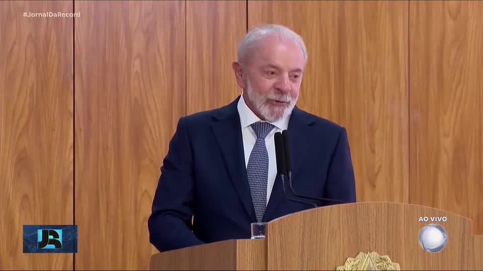 Lula diz que governo vai atuar para impedir qualquer proposta de anistia no Congresso
