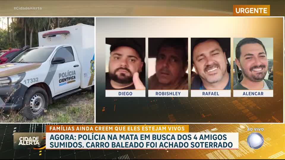 Carro dos quatro amigos desaparecidos no Paraná é achado na mata com marcas de tiro