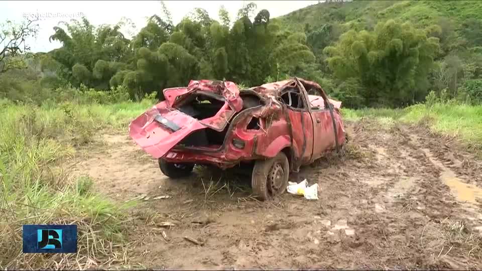 Equipes de resgate tentam encontrar dois homens que desapareceram durante tempestades no PR