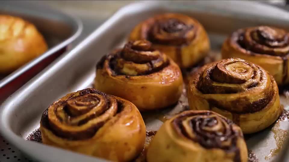 Conteúdo Extra: Aprenda a fazer cinnamon rolls no 'Comendo Por Aí'