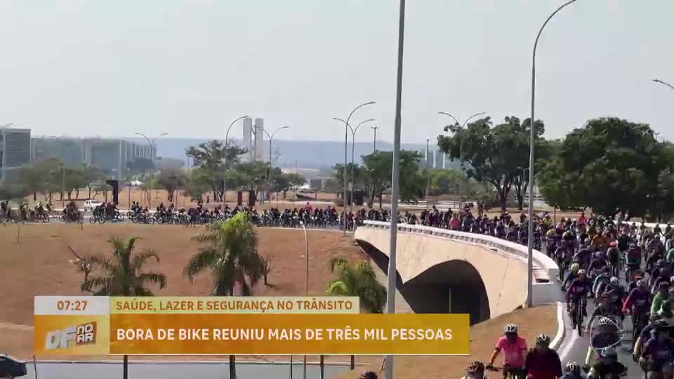 17ª edição do Bora de Bike reúne três mil pessoas em Brasília