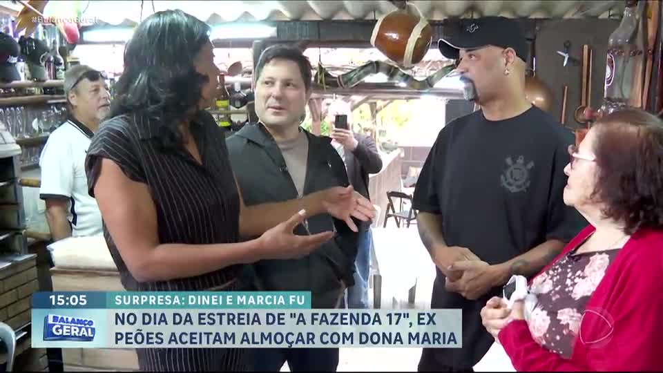 Passaia almoça na casa de telespectadora e experimenta tutu de feijão