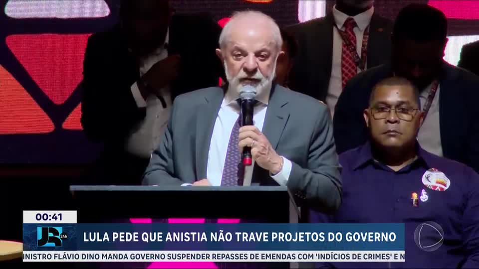 Lula reforça com Hugo Motta que o governo é contrário ao avanço do projeto de anistia