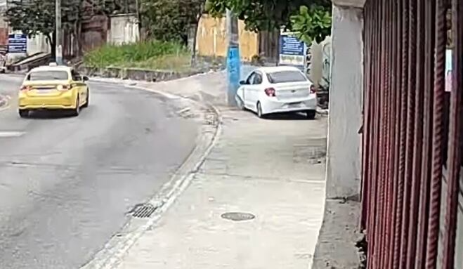 Motorista de aplicativo é alvo de emboscada em Bangu, zona oeste do Rio