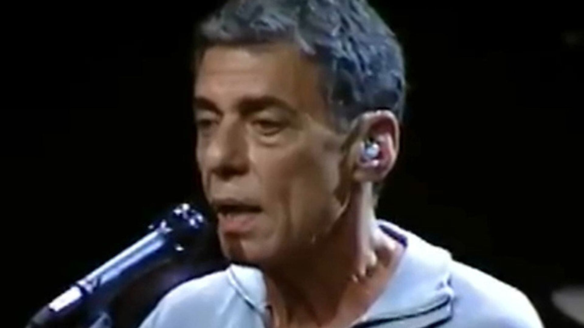 Chico Buarque questiona processo de paternidade de suposto filho e diz que não traiu a esposa