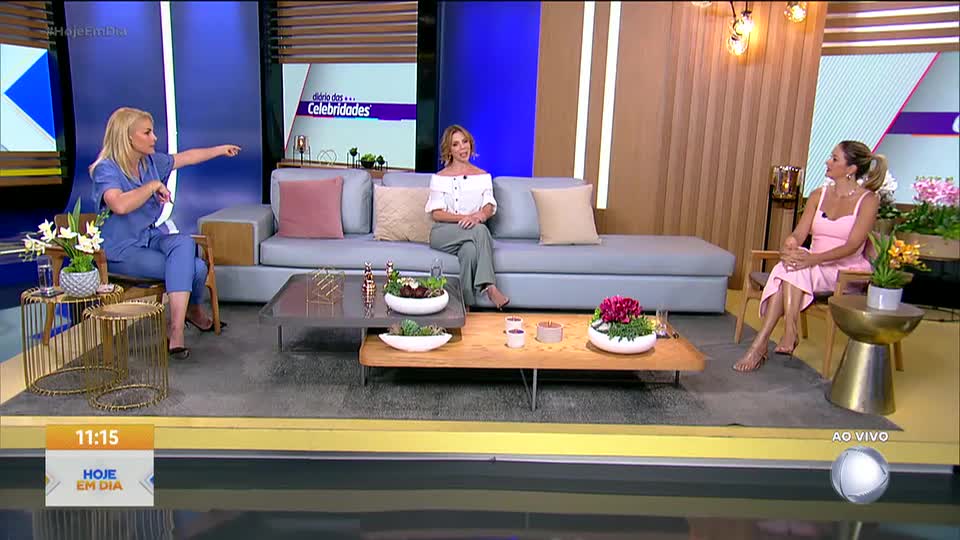 Assista à íntegra do Diário das Celebridades desta quarta-feira (17)