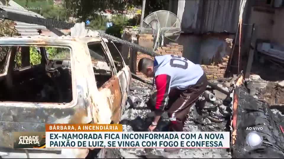 Mulher ateia fogo em carro e moto do ex-namorado após ele aparecer com nova companheira