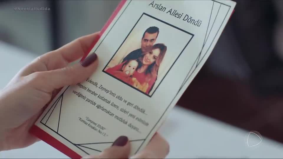 Após dois anos distante, Volkan convida Ali a conhecer sua nova família | Iludida