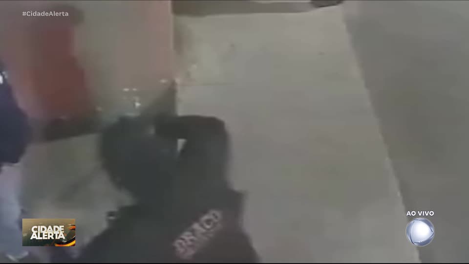 Criminosos fortemente armados invadem hospital para matar testemunha de crime no Rio de Janeiro