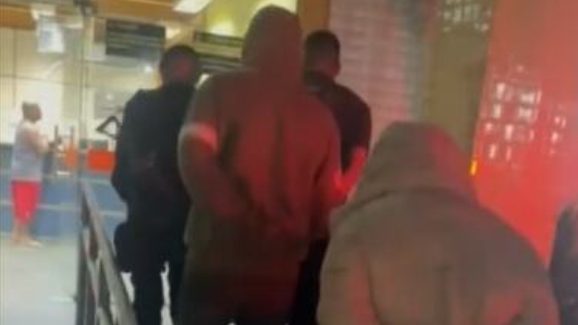 PM recupera quase meia tonelada de cabos de telefonia e prende dois homens em Nova Iguaçu (RJ)