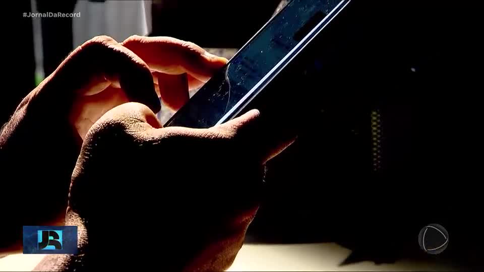 Criminosos usam dados pessoais e bancários vazados na internet para roubar trabalhadores