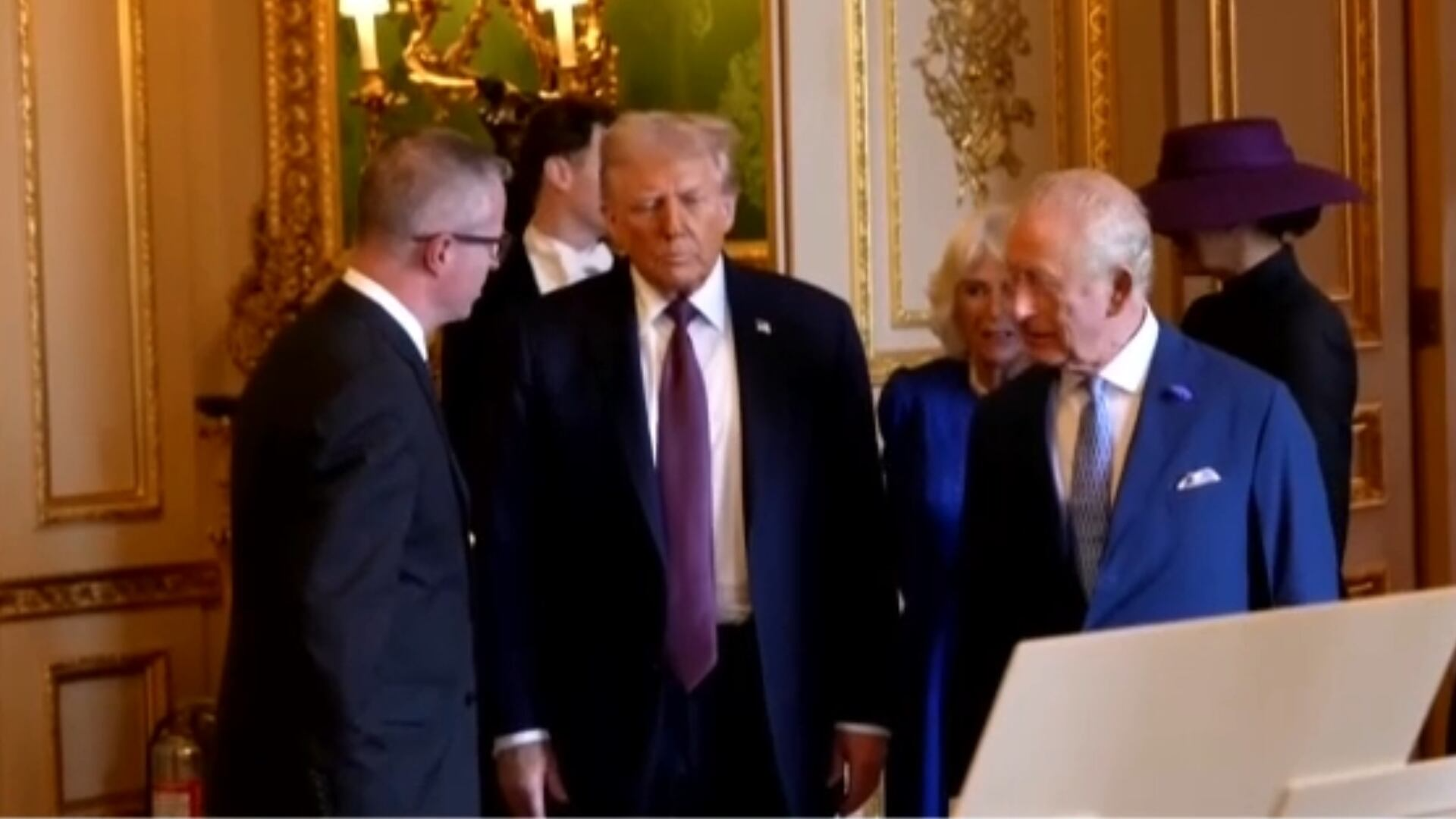 ‘Clima favorável para redução de tarifas’, diz professor sobre visita de Trump ao Reino Unido