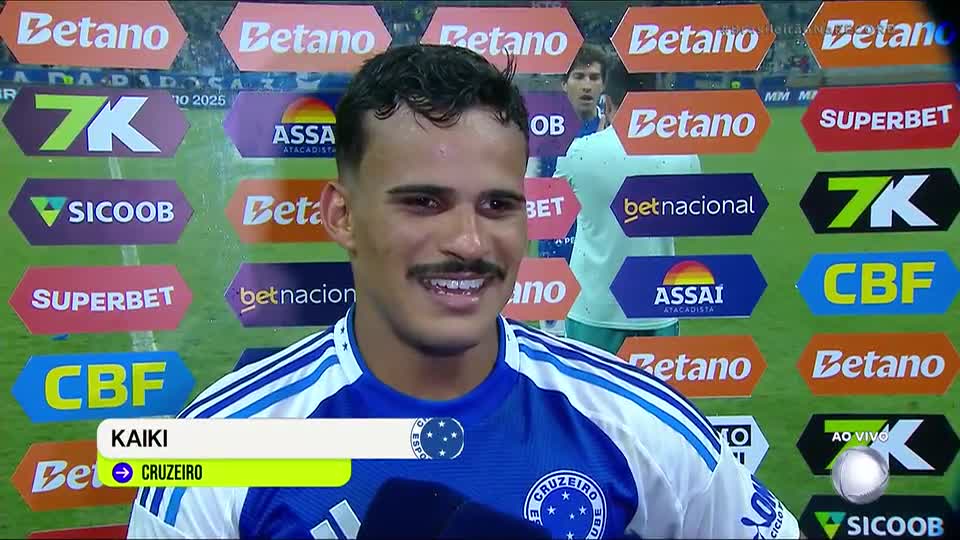 Sorridente, Kaiki Bruno celebra gol da vitória do Cruzeiro sobre o Red Bull Bragantino