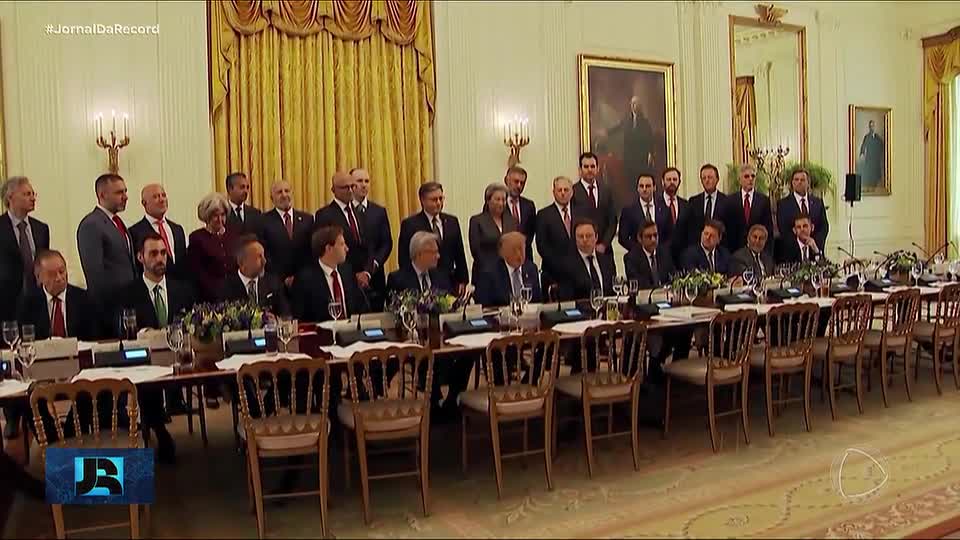Trump se reúne com executivos da IA e decide mudar nome da tecnologia para 'superinteligência'