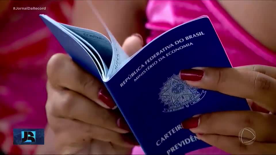 Desemprego cai a 5,3% no Brasil, menor taxa para o terceiro trimestre da série histórica do IBGE