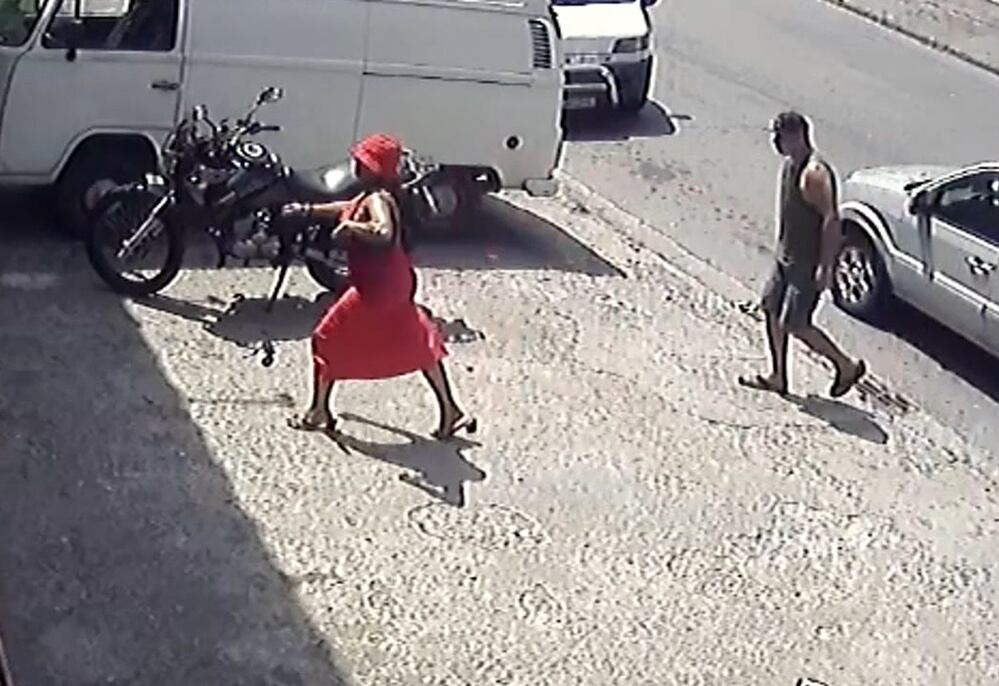 Casal se apresenta como 'Bonnie e Clyde' e assalta comércios no RJ