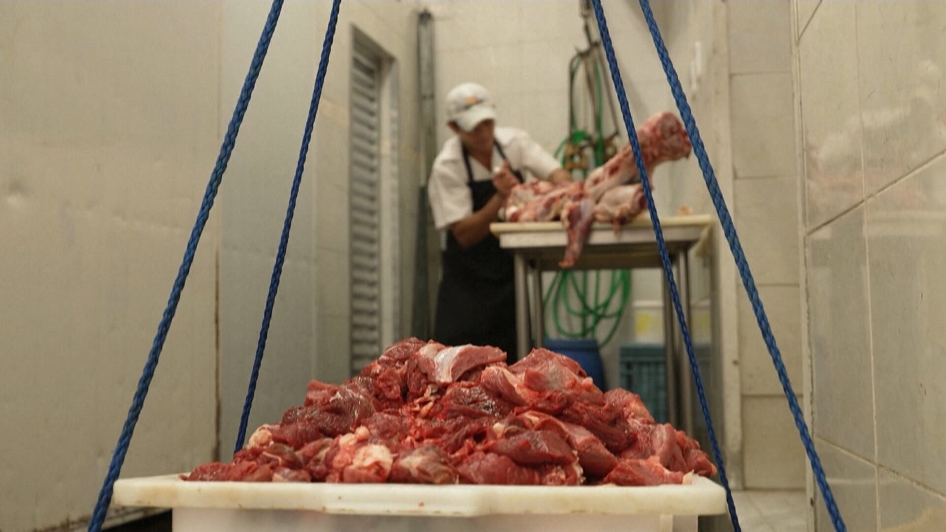 China impõe sobretaxa de 55% à carne bovina do Brasil