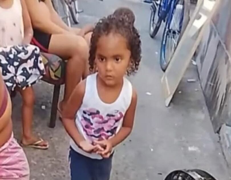 Crime ou acidente? Família busca respostas após menina ser achada morta na piscina de vizinho no RJ