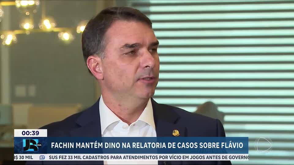 Fachin rejeita pedido de Flávio Bolsonaro para afastar Dino de processos ligados a ele nas eleições
