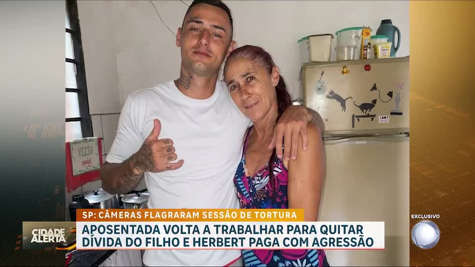 Filho é flagrado espancando mãe de 61 anos após fazer empréstimos no nome dela