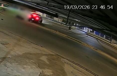 Motociclista de aplicativo sofre grave acidente por manobra proibida e fica sem ter como trabalhar