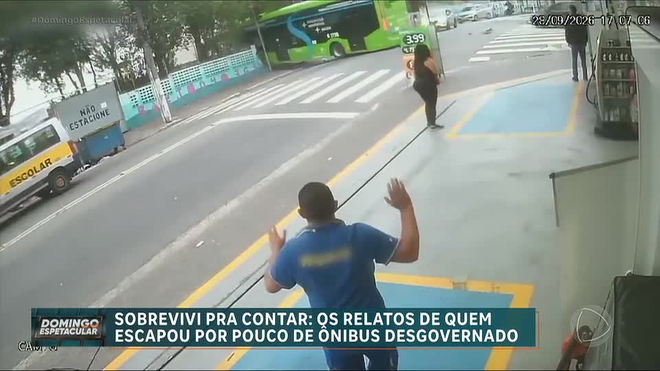 Ônibus desgovernado atinge veículos, comércio e colide com escola na zona sul de São Paulo