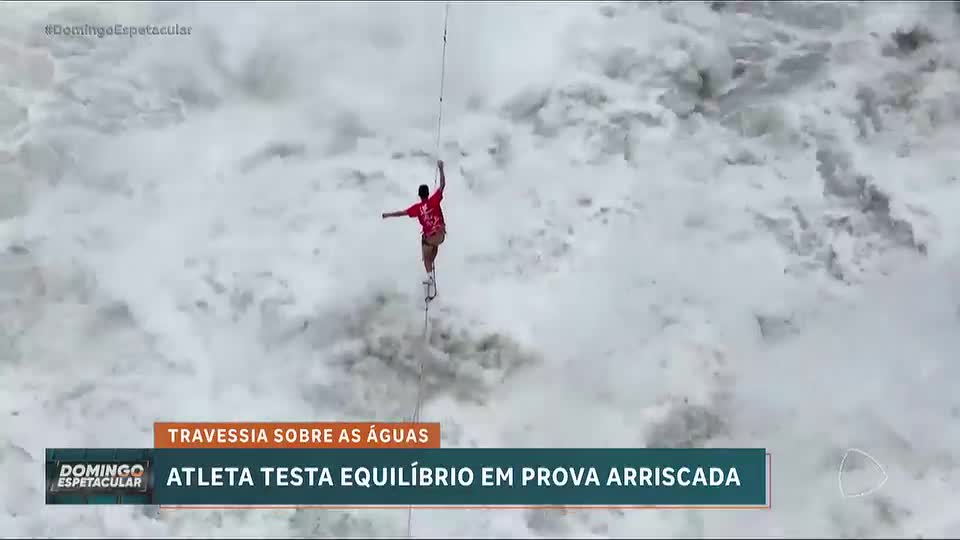 Você Viu Essa? Atleta chinês de slackline atravessa rio Jinsha em corda de 2,5 cm de largura