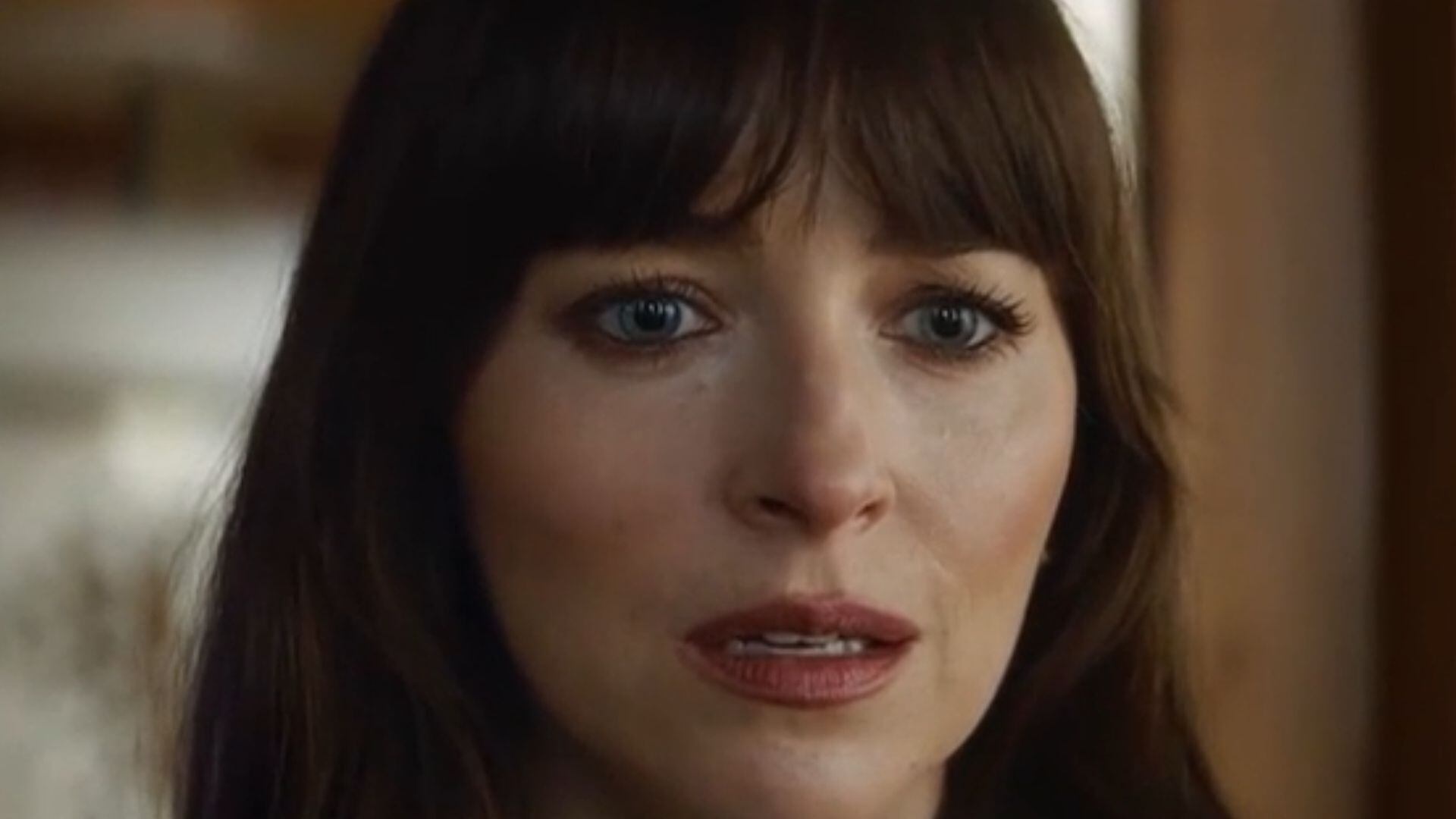 Dakota Johnson e Anne Hathaway estrelam ‘Verity’, adaptação do best-seller de Colleen Hoover