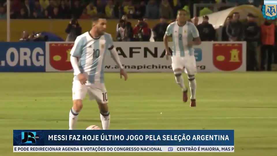 Lionel Messi se despede da seleção argentina nesta terça-feira (6)