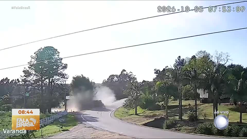 Caminhoneiro morre em acidente após tombar veículo no RS