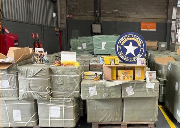 Receita Federal apreende toneladas de brinquedos falsificados no Porto do Rio