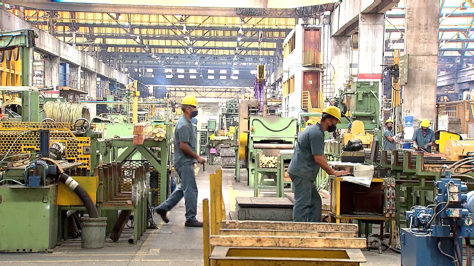 CNI aponta queda no faturamento da indústria em agosto