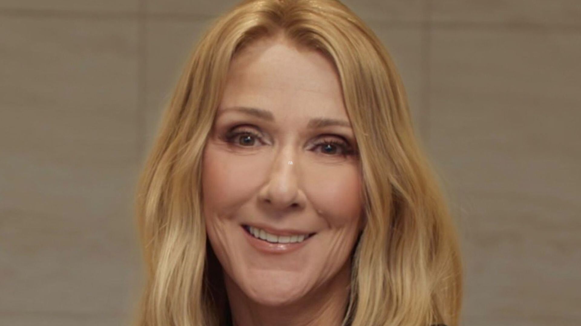 Coreografia termina em tombo! Céline Dion assusta plateia em Paris