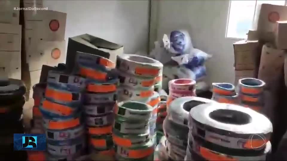 Polícia descobre fábrica clandestina de fios e cabos elétricos em SP